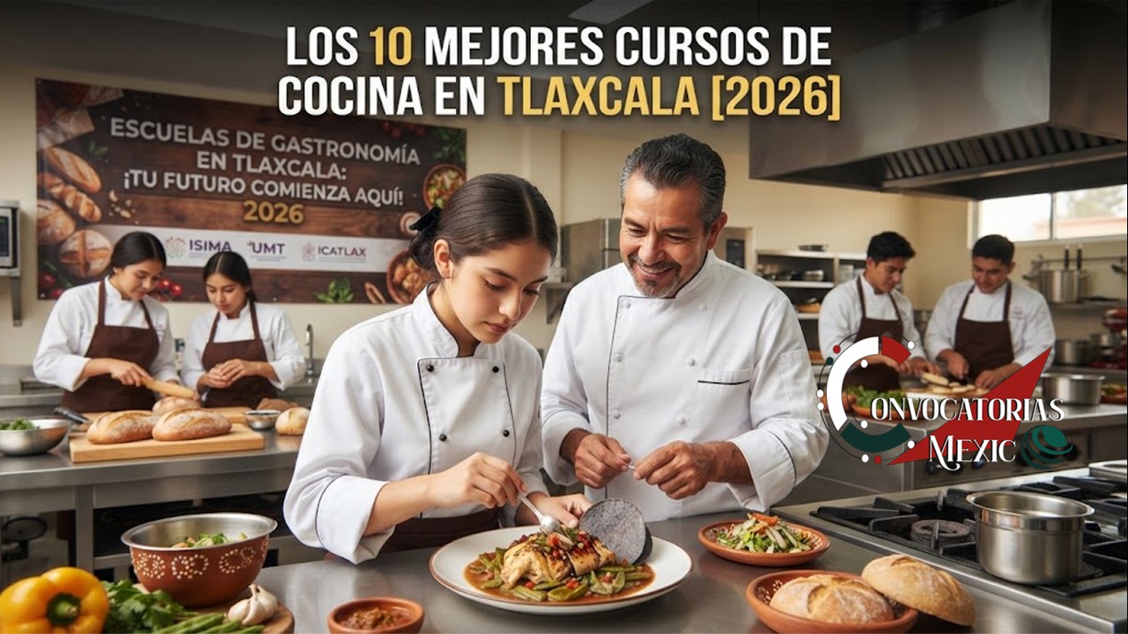 Una chef profesional sonriente impartiendo un taller de cocina tradicional y repostería en Tlaxcala, con utensilios y platillos mexicanos sobre una mesa de trabajo moderna.