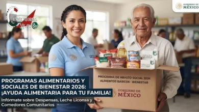 Funcionarios entregando despensas y cajas con productos de la canasta básica a familias mexicanas beneficiarias de los programas alimentarios y abasto social.